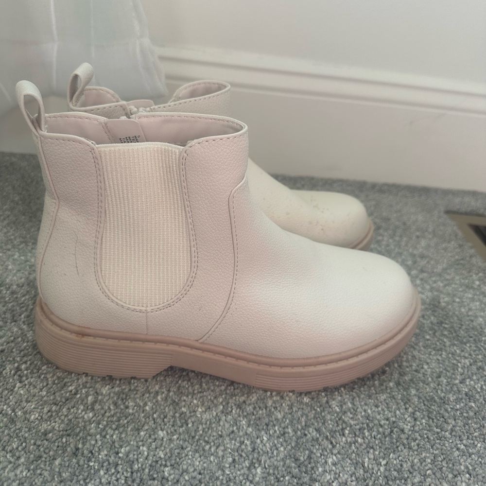 Cat & Jack cream/off white boots